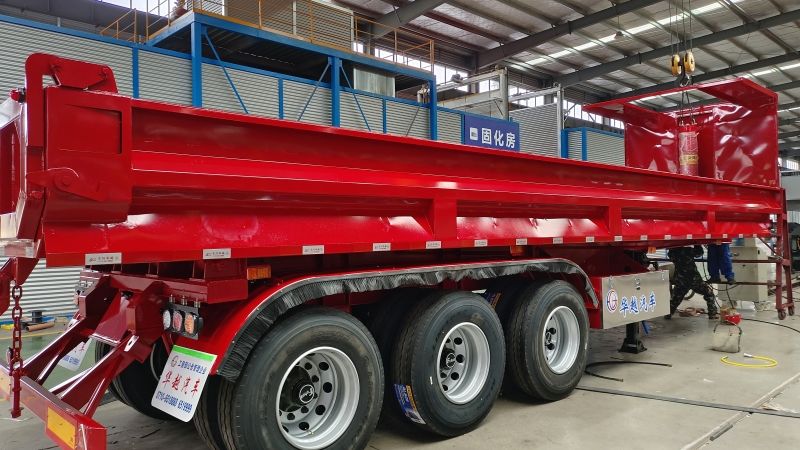 后翻自卸半掛車