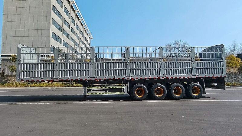 倉欄半掛車-四軸